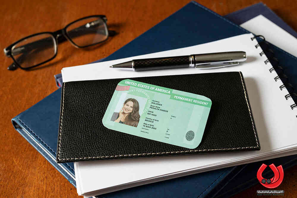 مقایسه کارت ویزیت PVC و کاغذی؛ کدام بهتر است؟